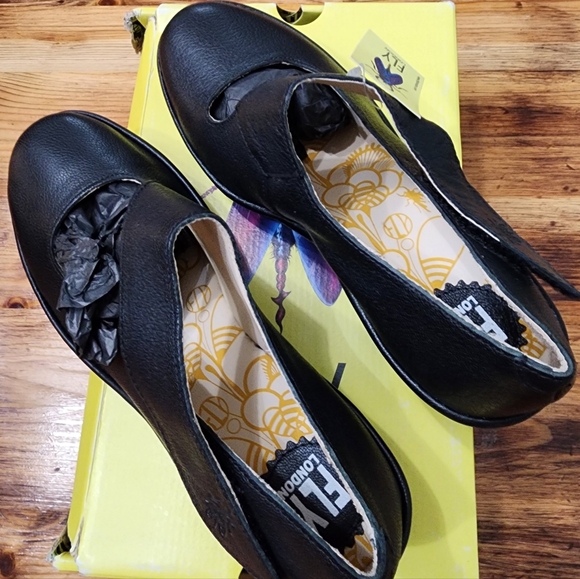 Fly London Women's Wedge Pump - Black - Size EUR38 (US 7.5) - NEW - Picture 4 of 6